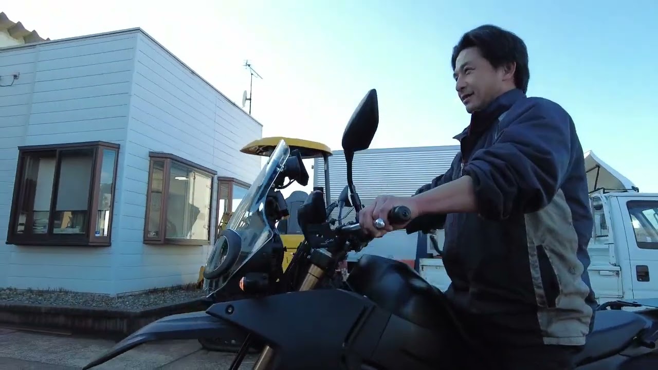 CRM250ARとCRF250RALLY　（お兄さんと孫）乗り比べ