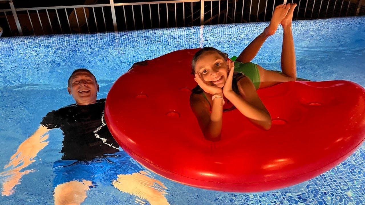 Lina İle Gece Havuz Keyfi Vlog! Prenses Lina