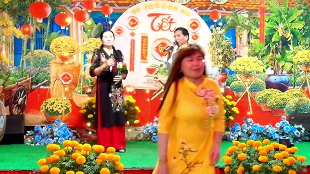LAN VÀ ĐIỆP 1 / ANH TƯ - CHỊ TƯ / CLB TRUNG TIẾN
