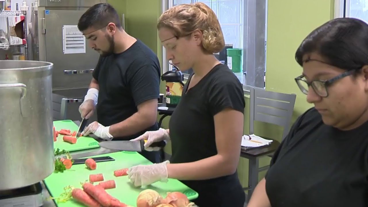 San Antonio Food Bank teaching students culinary skills to help them find jobs