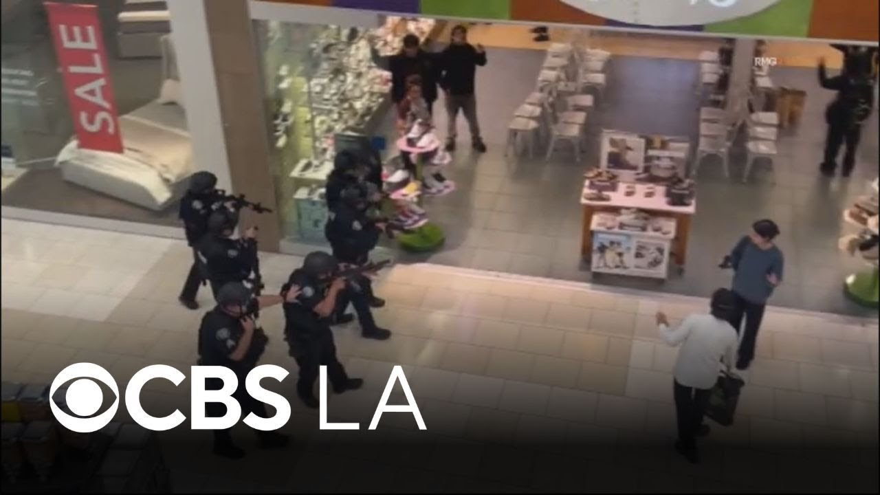 Streamer caught in the middle of dangerous 