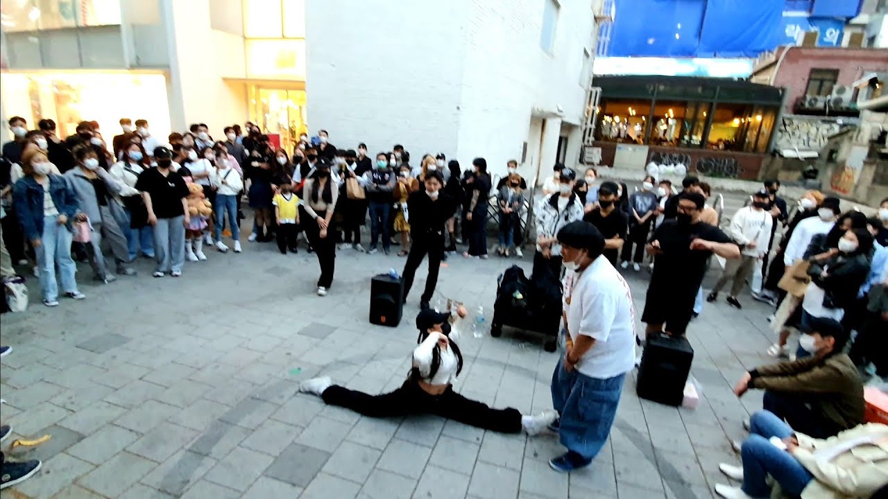 SATURDAY. SUPPLE SCHOOLGIRL. UNIQUE ENCHANTING IMPROMPTU BUSKING. GOOD IDEA BY MC KUMA.