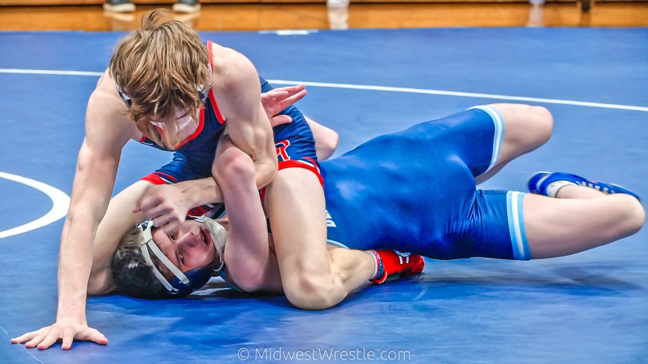 120 – Colin Bosak {G} of DePaul College Prep IL vs. Jack Hogan {R} of Saint Rita IL