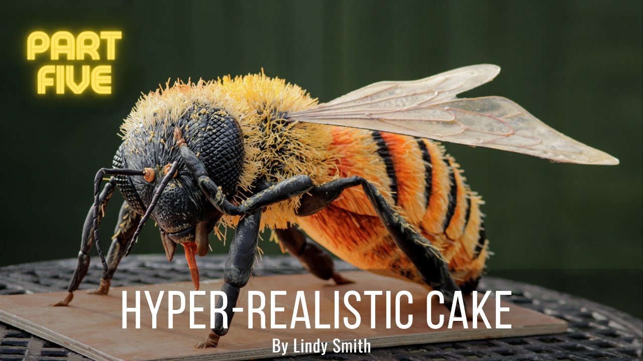 Mellina the Honeybee Cake: Part 5  - Painting and modelling the head