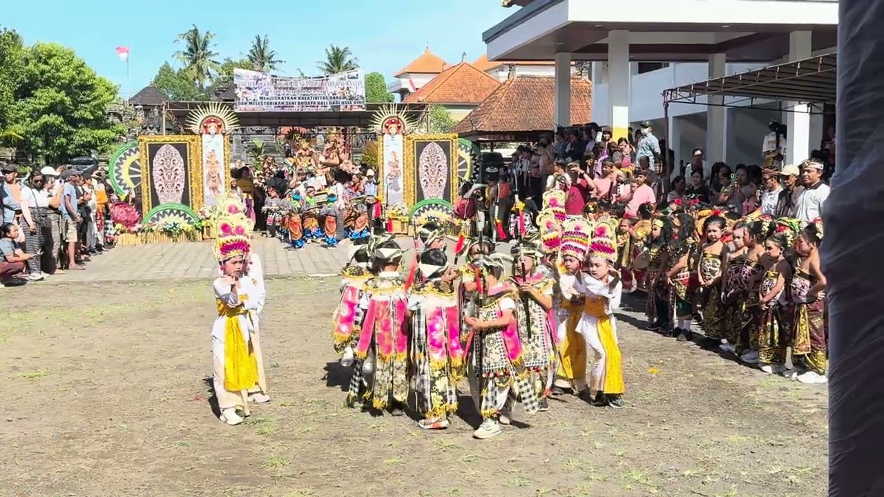Parade ogoh-ogoh TK Udyana Kumara Taman 2026