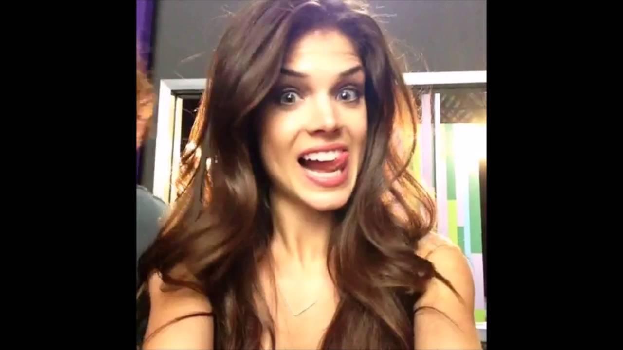 Marie Avgeropoulos (three sides)