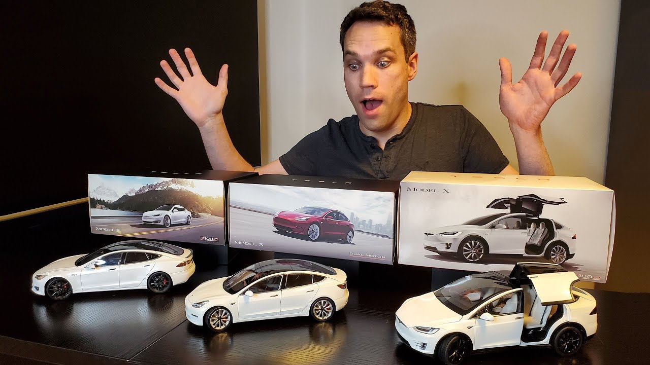 Распаковываем каждую литую модель Tesla!