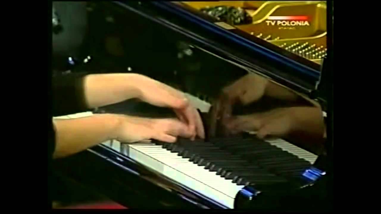 Ingrid Fliter - Chopin Piano Concerto n.2, First Movement, part 2 (year 2000)