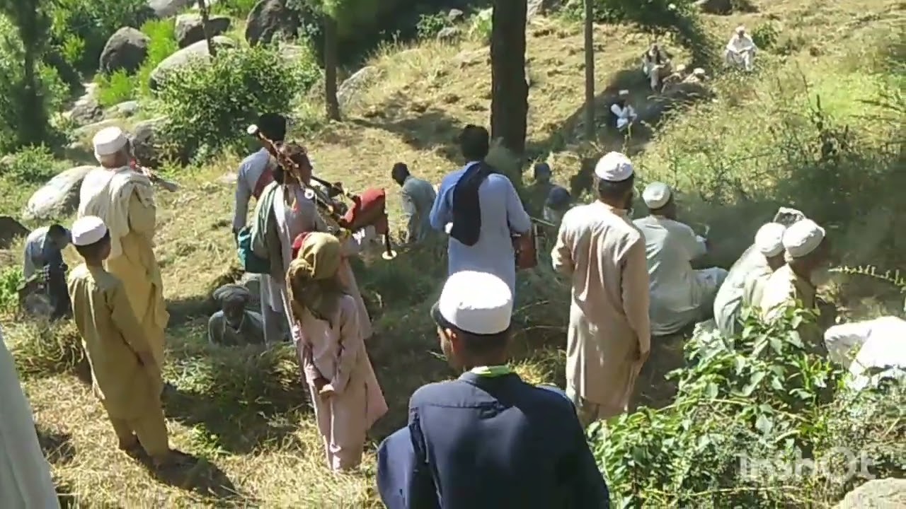 October 21, 2025Old Traditional Grass Cutting in Village | Rural Life of Pakistan