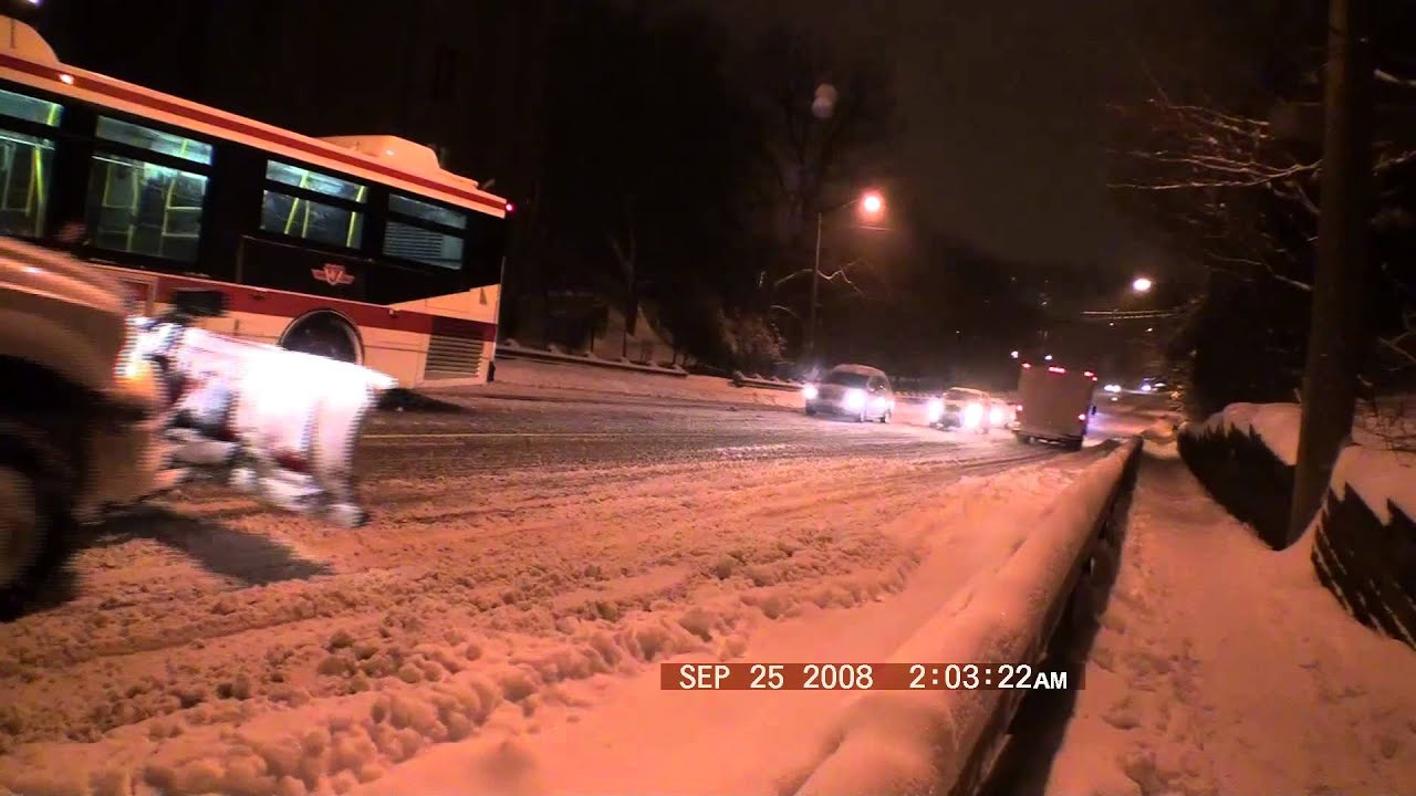 Chaos in Toronto During Snow Storm 3