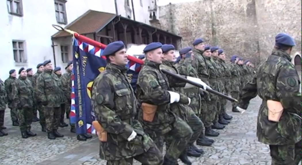 Jaká je budoucnost posádky ve Strakonicích