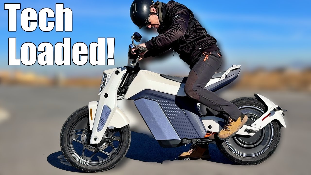 Electric Motorcycle LOADED with TECH   |   Naxeon I Am
