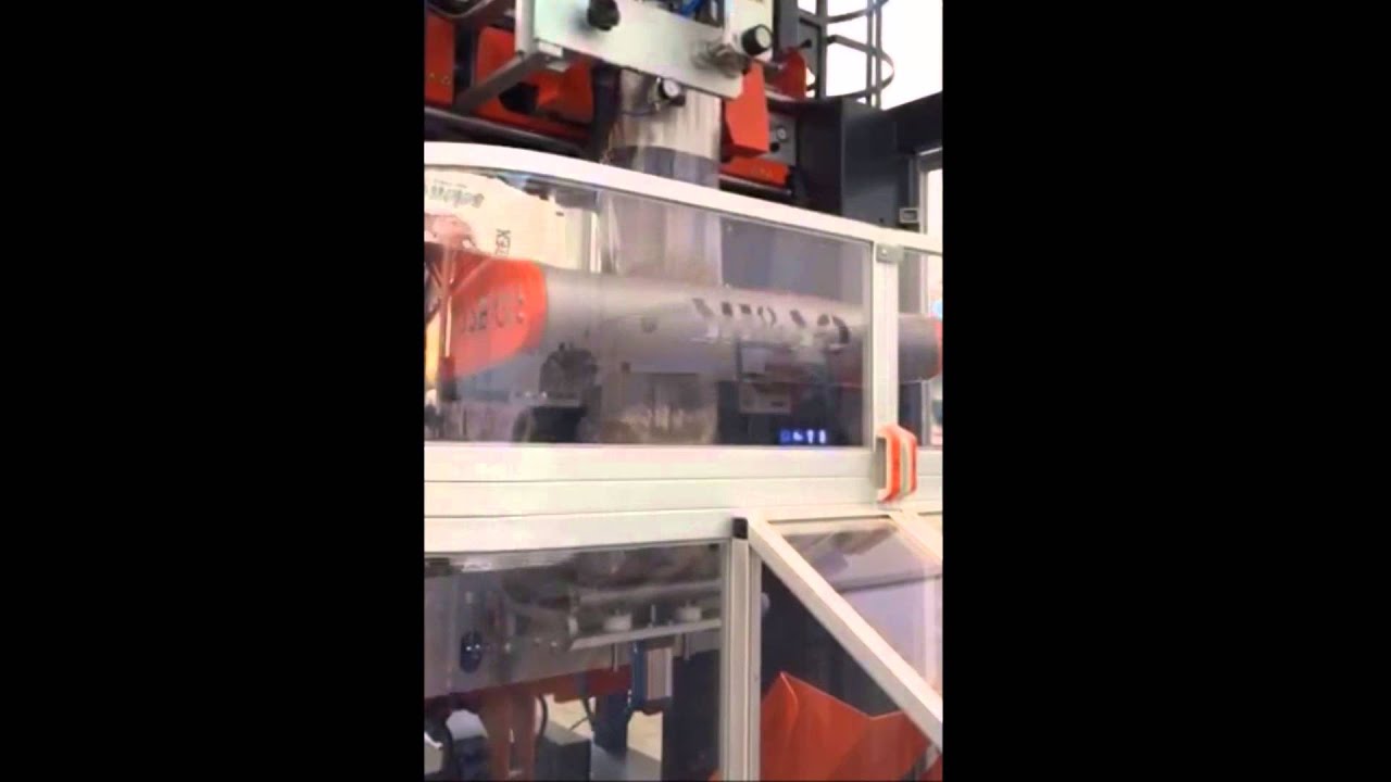 Essegi Motion to pack wood pellets
