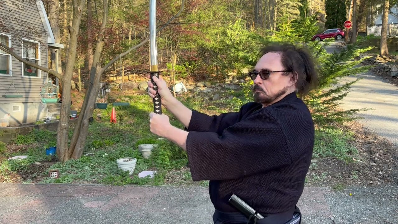 КАК ПРАВИЛЬНО ДЕРЖАТЬ КАТАНУ