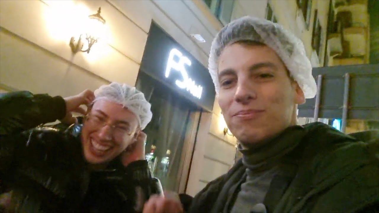 15 minuti di Max Felicitas pazzo in motorino