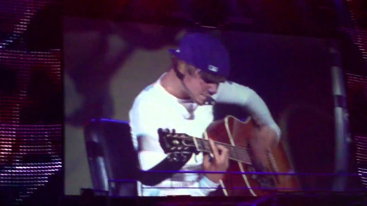 Never Let You Go/ Favorite Girl 8/21/10 Toronto - Justin Bieber - My World Tour 2010