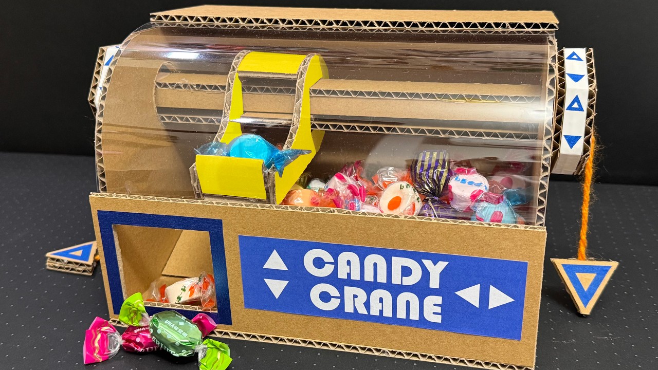 How to Make a Cardboard Claw Machine. Tutorial