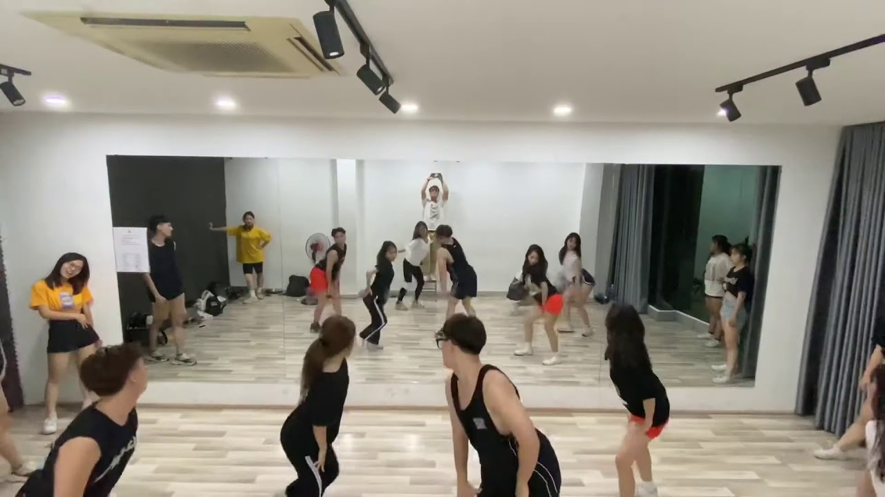 OOPS! CREW SOUR CANDY | TIEUVY CHOREOGRAPHY | DANCE PRACTICE