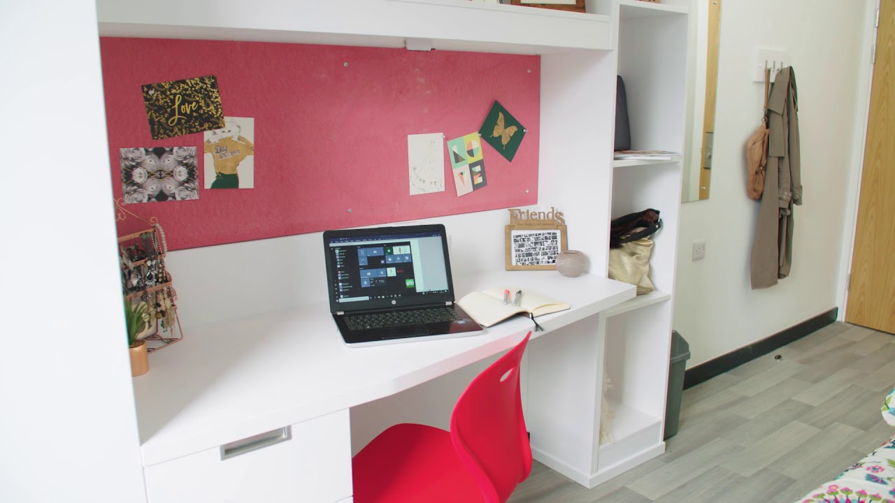 UNINN - Abbey House Coventry Student Accommodation En-suite Guide Tour