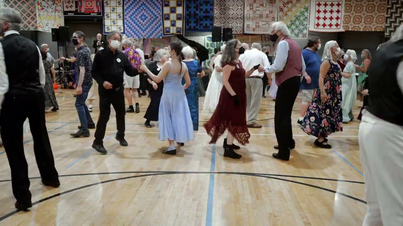 English Country Dance Fandango - Bruce Hamilton & Goldcrest - Whiskey Before Dinner