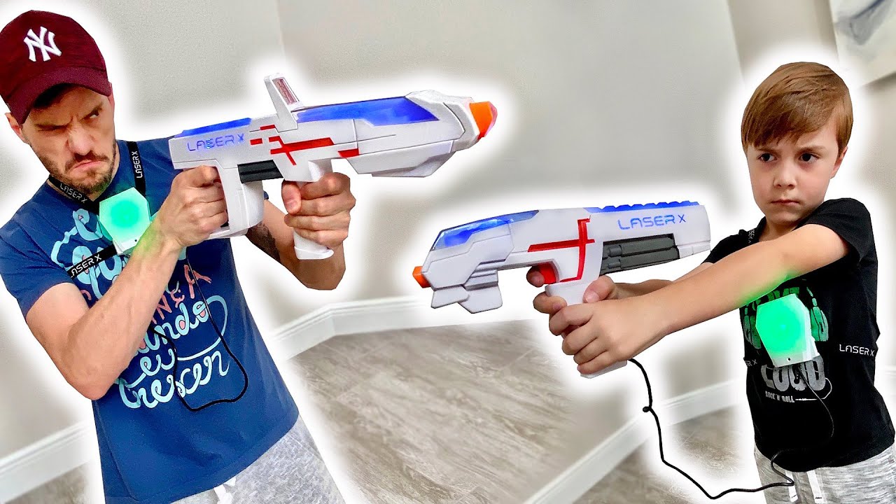 BATALHA de LASER X com Marcos em Casa - Brancoala Brinquedos
