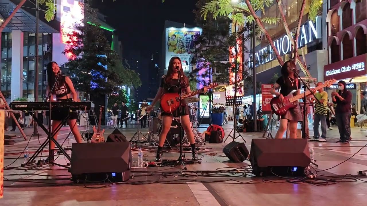 Highway to Hell - AC/DC Covered by Petch & Band #siamsquarewalkingstreet #petch #pettyrock