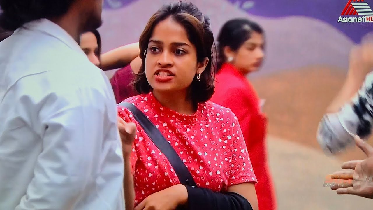 ആദില തീർന്നു!! റിയാസ് തീർത്തു!!😵 Biggboss Malayalam Season7 live #bbms7promo #biggboss #bbms7 