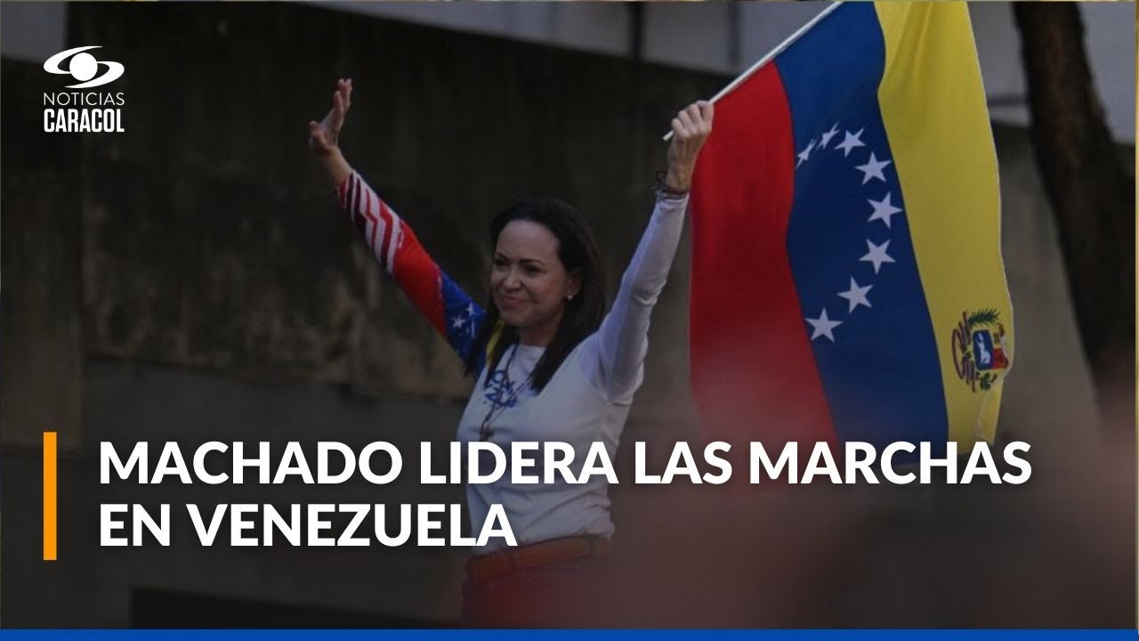 María Corina Machado se dirige a los manifestantes en Caracas, Venezuela