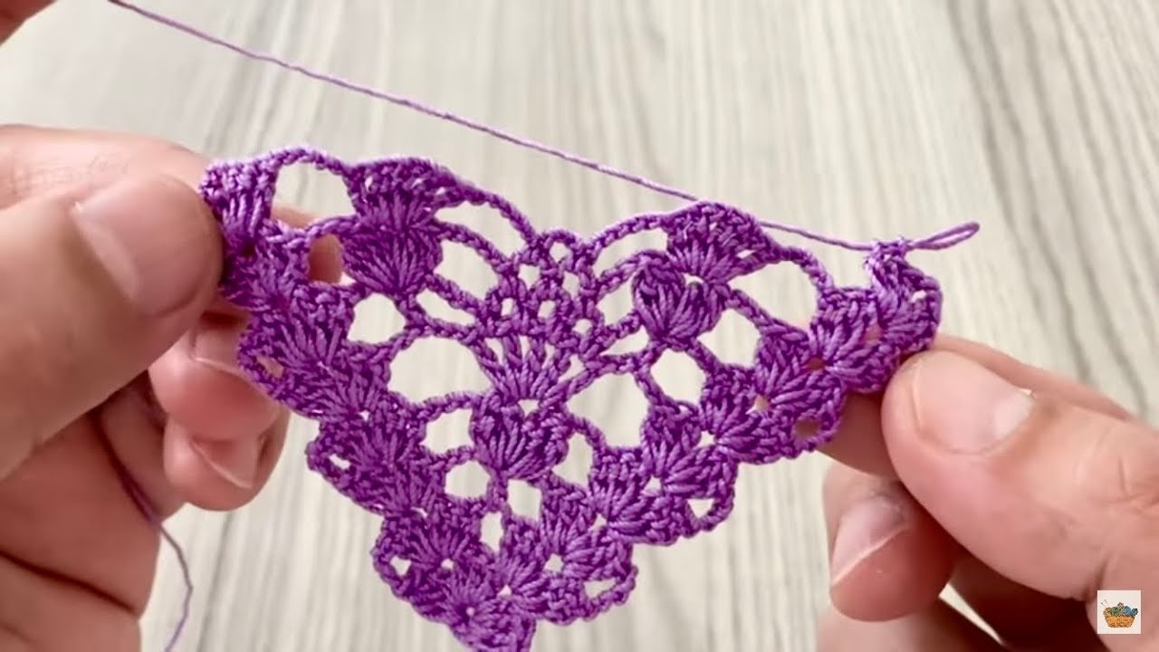 AMAZING AND BEAUTIFUL Crochet Triangle Plaid Shawl, Lycose Pattern