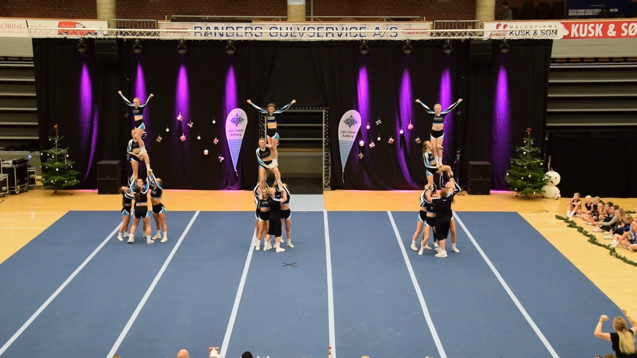 Cobras Venom (senior coed lvl 6) Julecup 2018