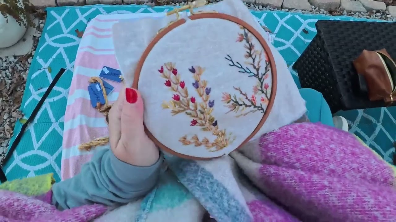 Relaxing Slow Stitching | Hand Embroidery | Cats Playing | Freehand | Freeform