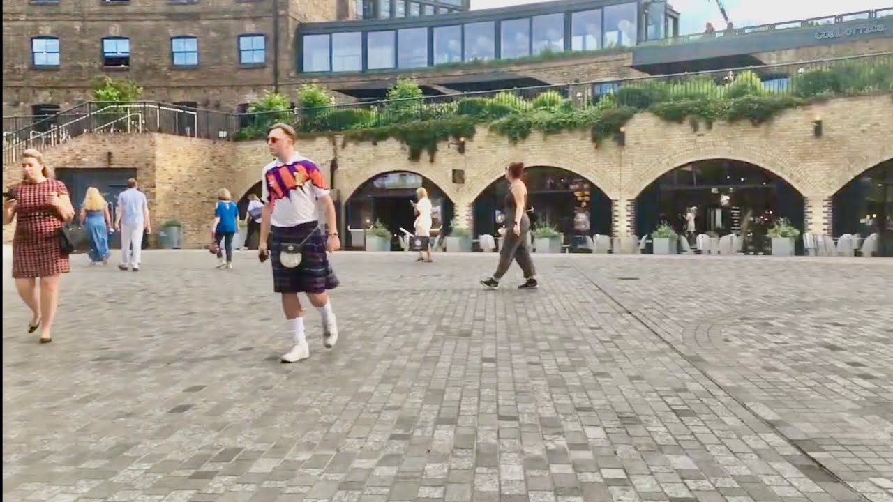 London King&rsquo;s Cross the Heart of Granary Square Walking Tour