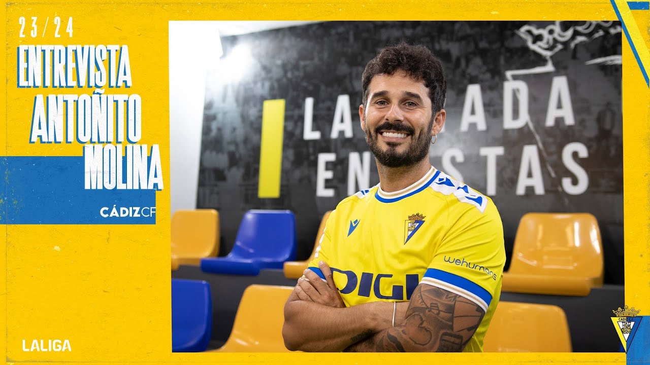 🎤 ANTOÑITO MOLINA: 