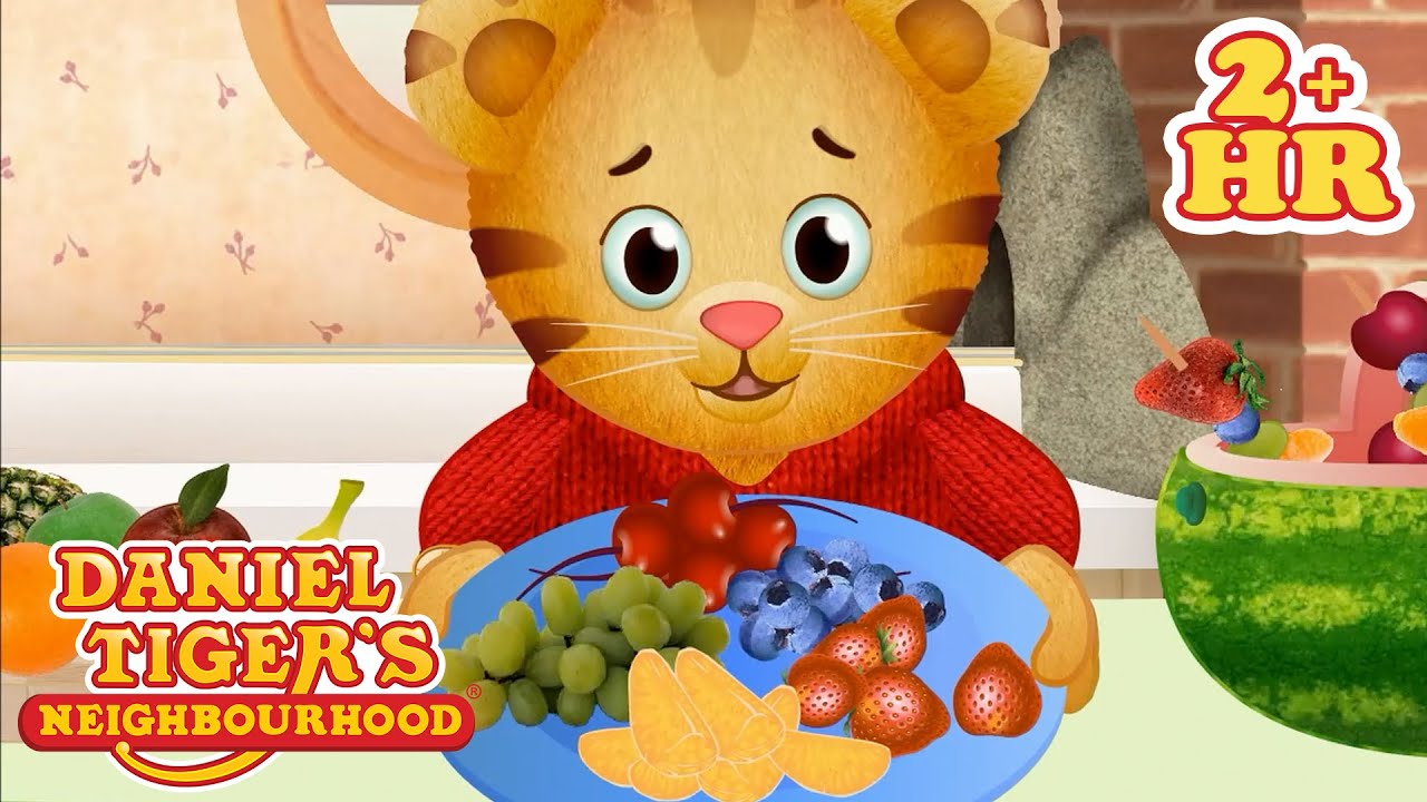 Thankful for my Family | Thanksgiving Day | Daniel Tiger | Scholastic Kids