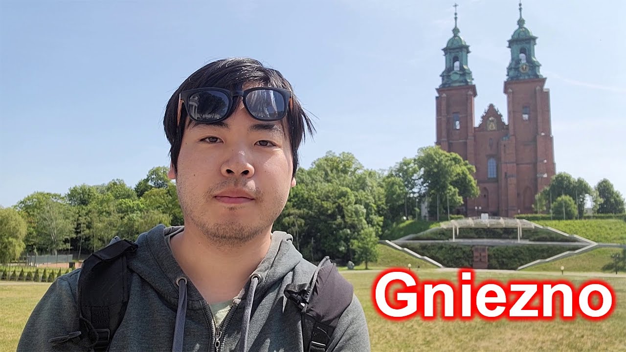 Japończyk zwiedza Gniezno