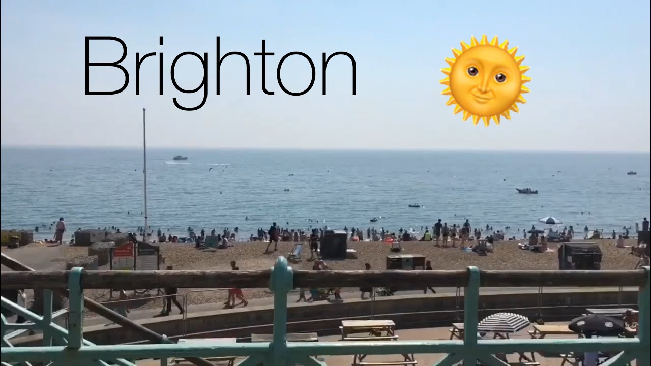 VERY HOT DAY AT BRIGTHON BEACH