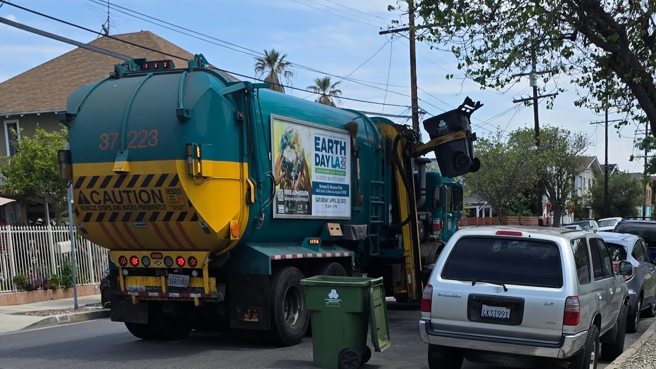 3 Garbage Trucks collecting in the South LA Monday Route