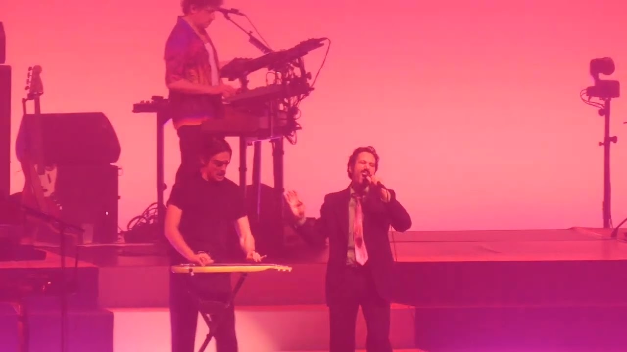 Feu! Chatterton - Monde Nouveau (live) @ Paris Accor Arena 2026