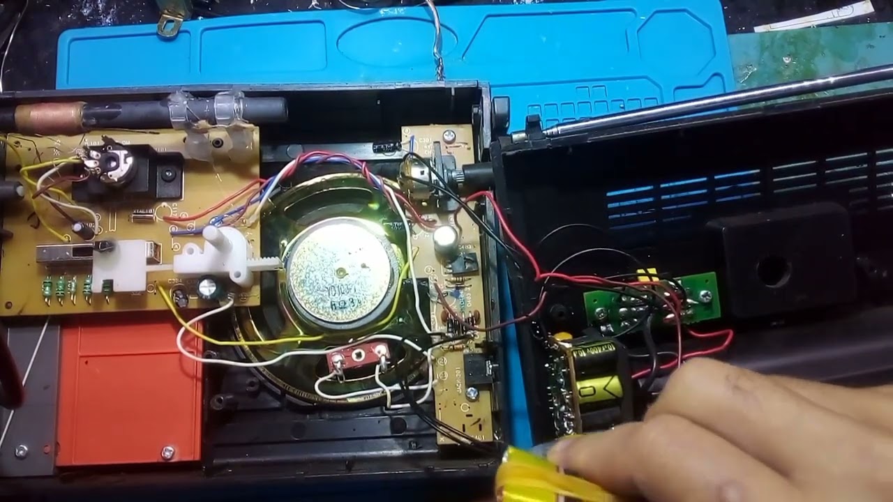 Rádio Motobrás não liga, não dá sinal.