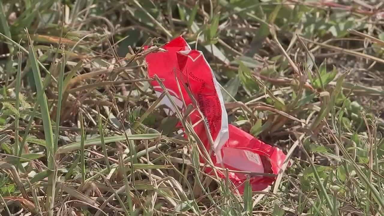 Police investigating pins found in Halloween candy at Santa Fe parade