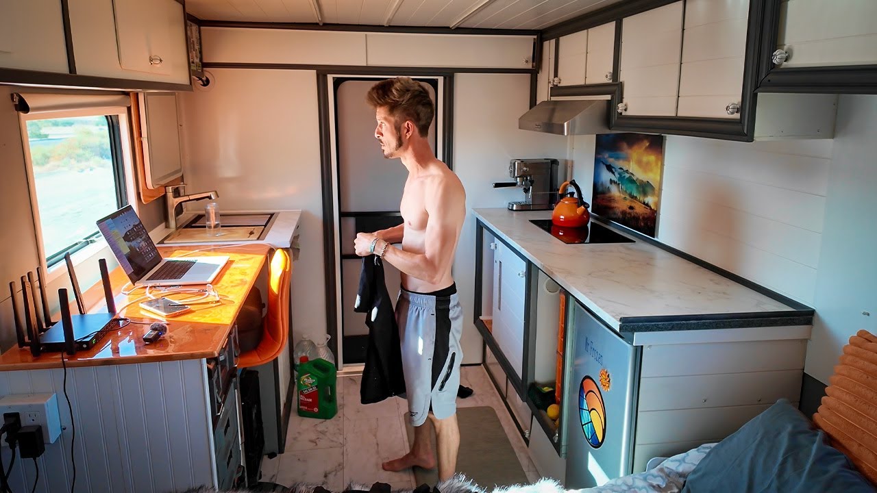 Living in a Parking Lot in my van in Arizona