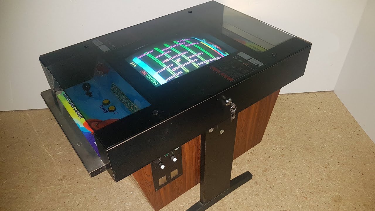 Universal Space Panic 1981 Arcade - Gameplay + Pictures