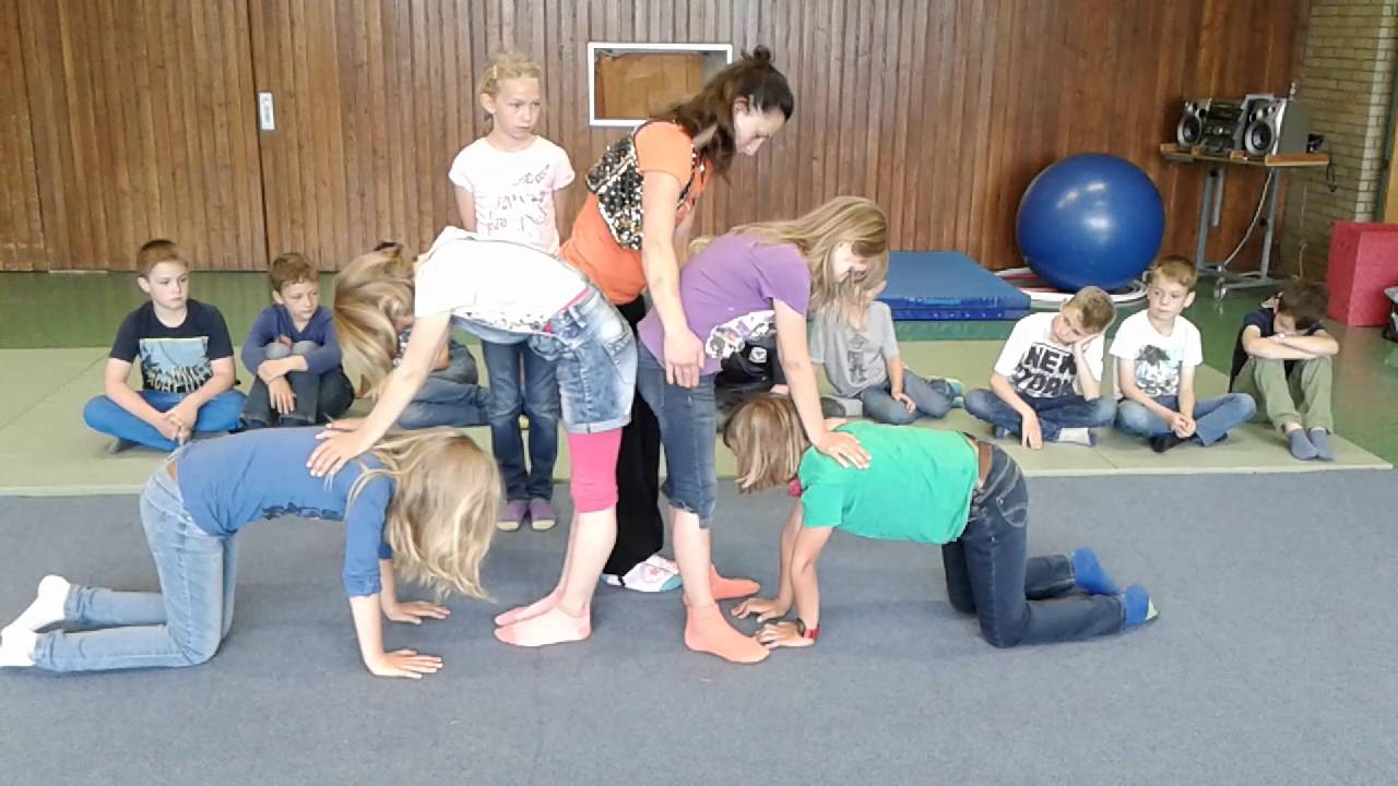 pyramide de filles