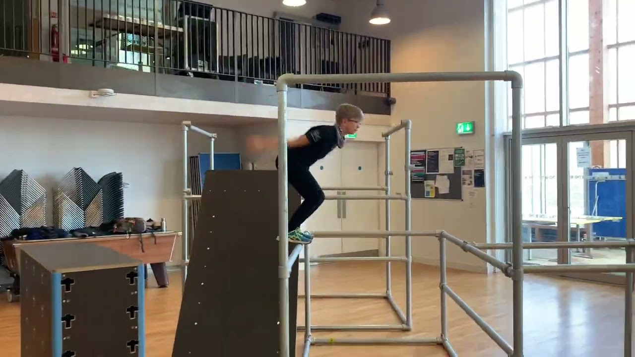 Indoor Parkour 8 - 17 years