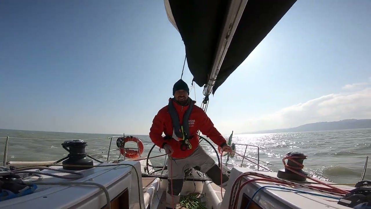 VIRATA IN SOLITARIA CON VENTO TESTO