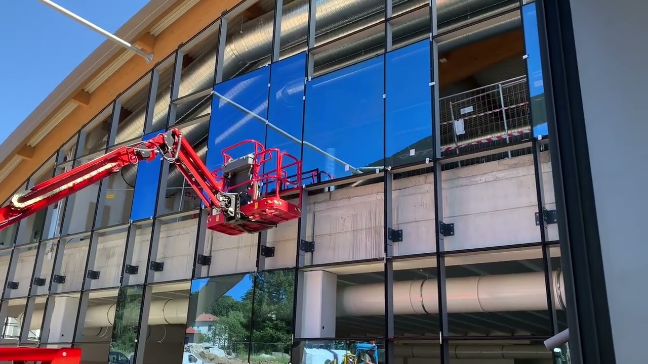 Nel cantiere del palaghiaccio di Varese