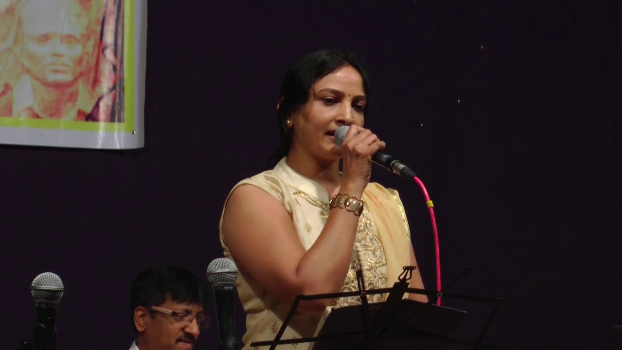 Reshmachya Reghani Song By Manisha Latad