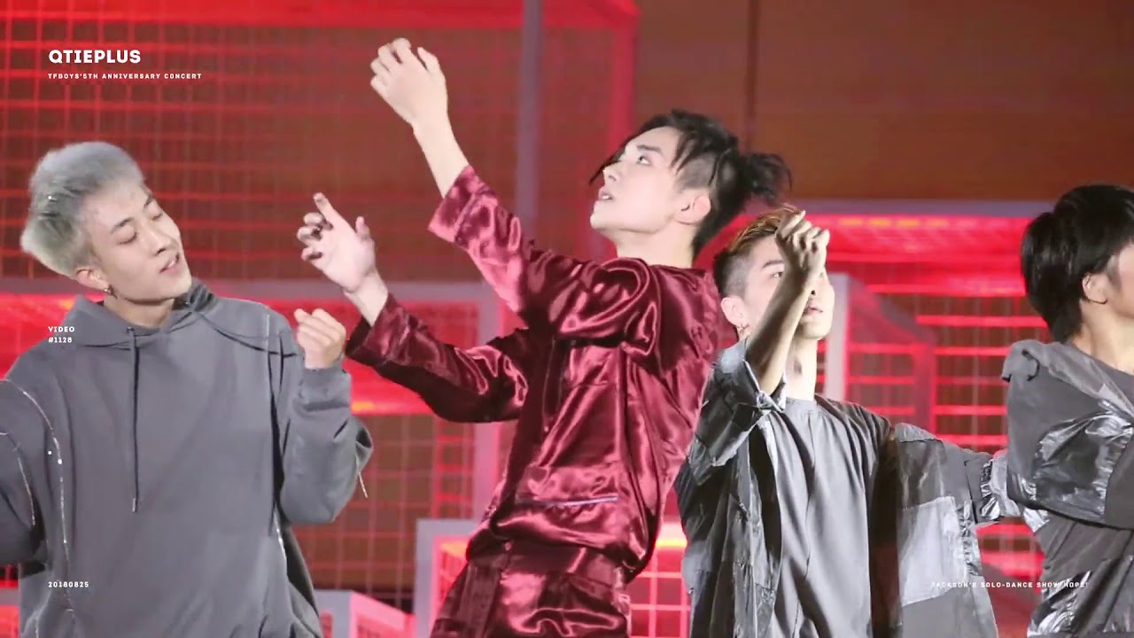 【TFBOYS易烊千玺】《Hope》可爱加多视角精剪版，怎么也看不腻的舞蹈【Jackson Yee】