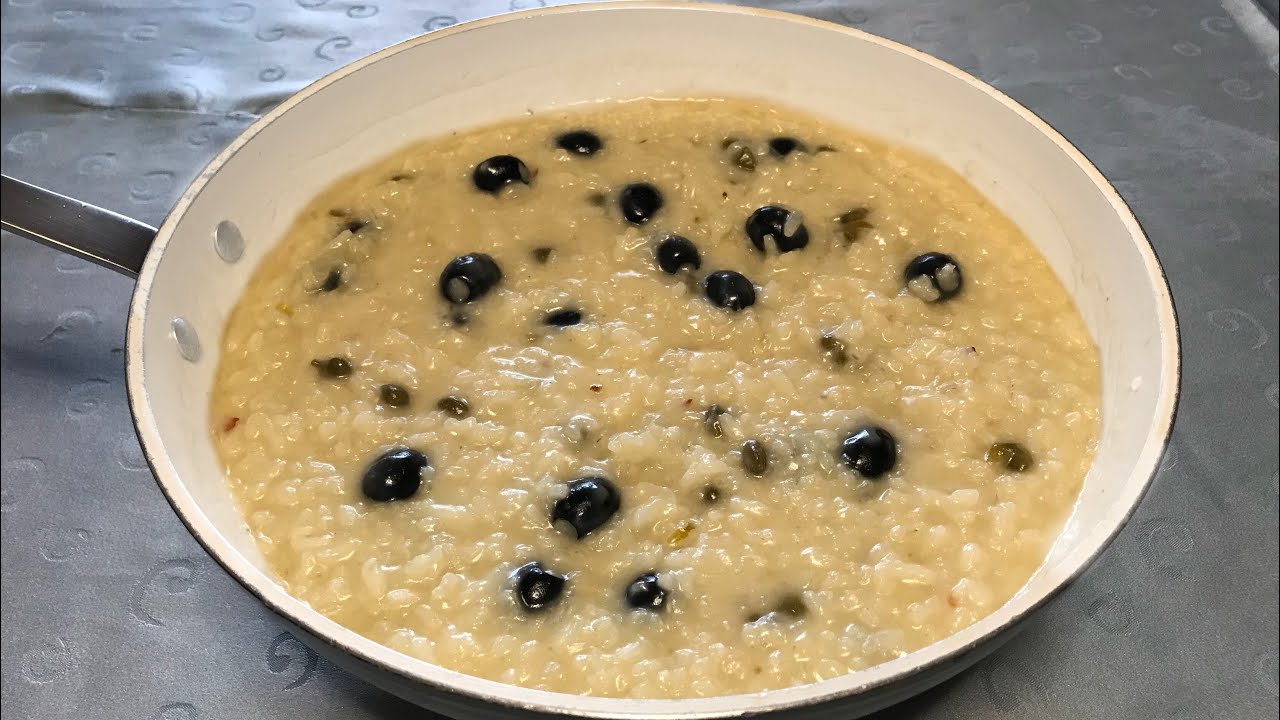 RISOTTO CON ACCIUGHE, OLIVE E CAPPERI