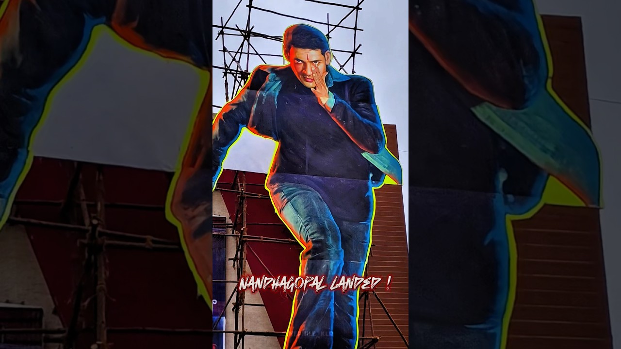 Mahesh Babu 50ft cutout at Brundha  theatre , Bangalore #maheshbabu #athadu #birthday #celebrations